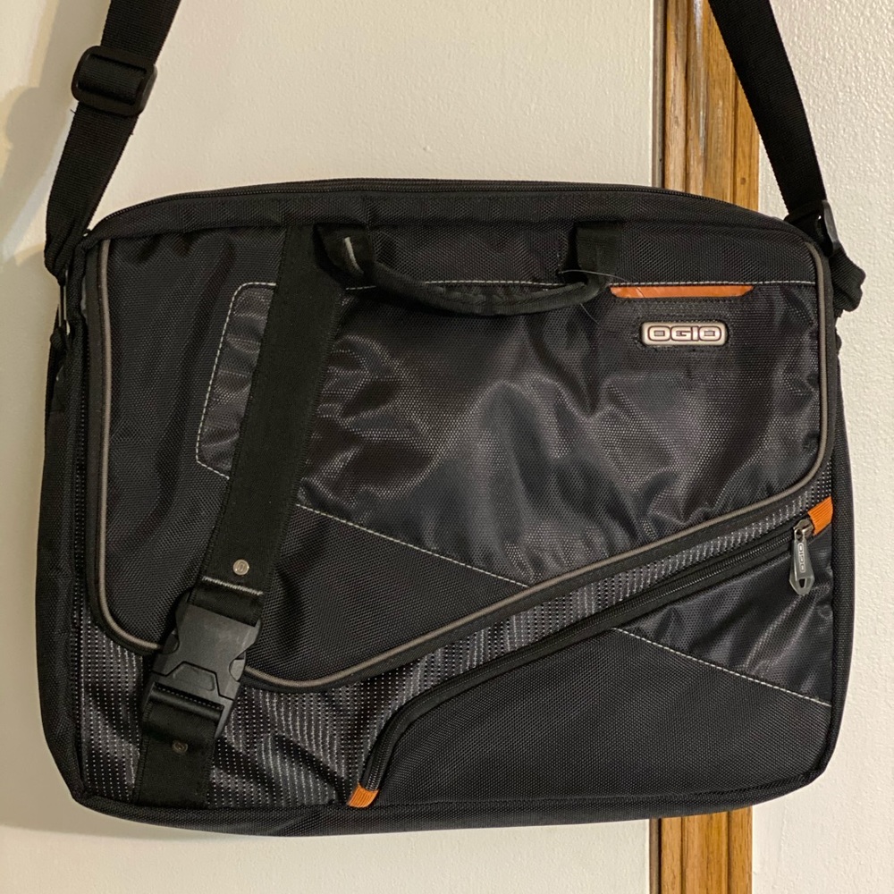 OGIO laptop travel bag